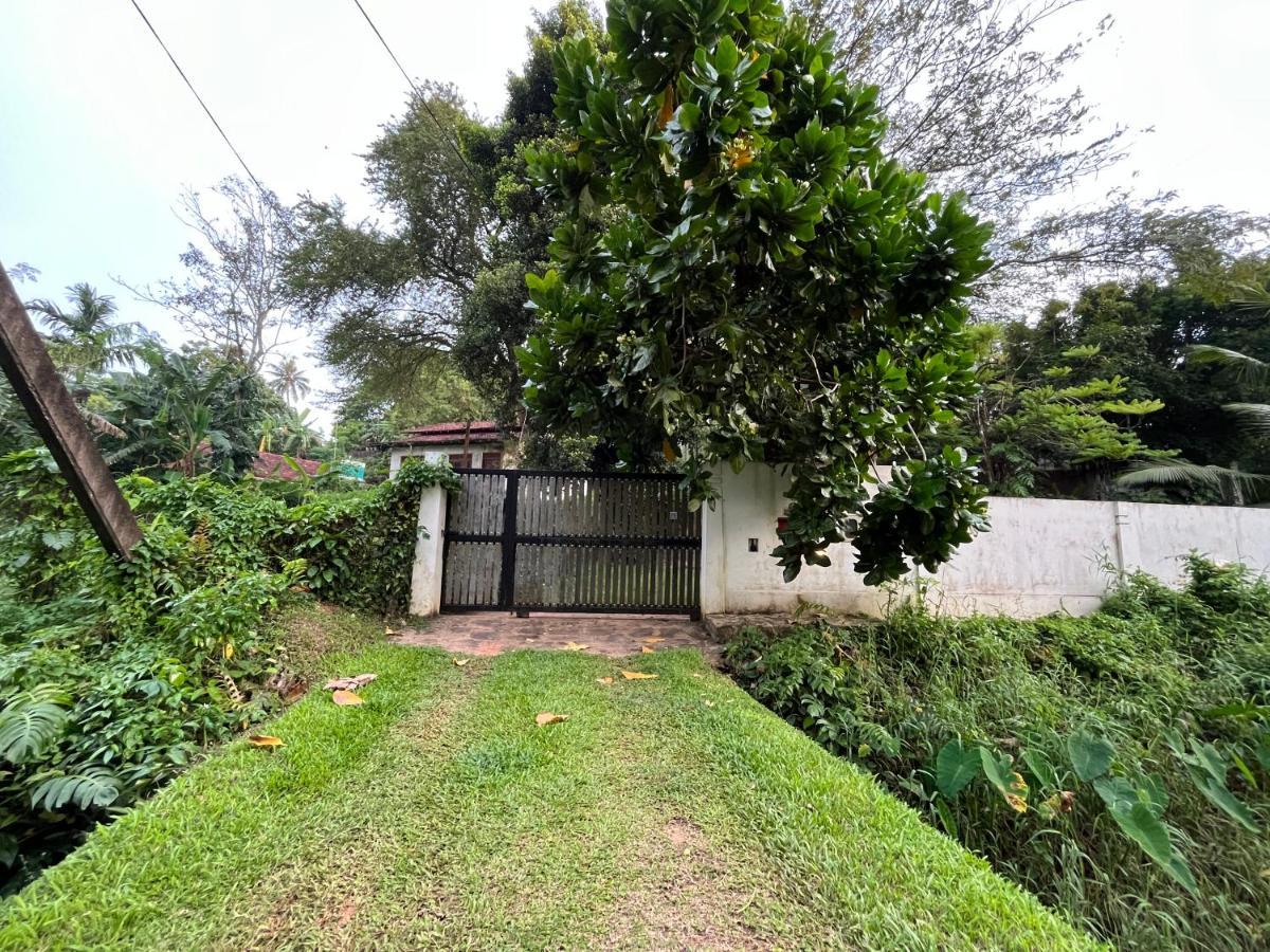 Villa Dinoos- Weligama Exteriér fotografie
